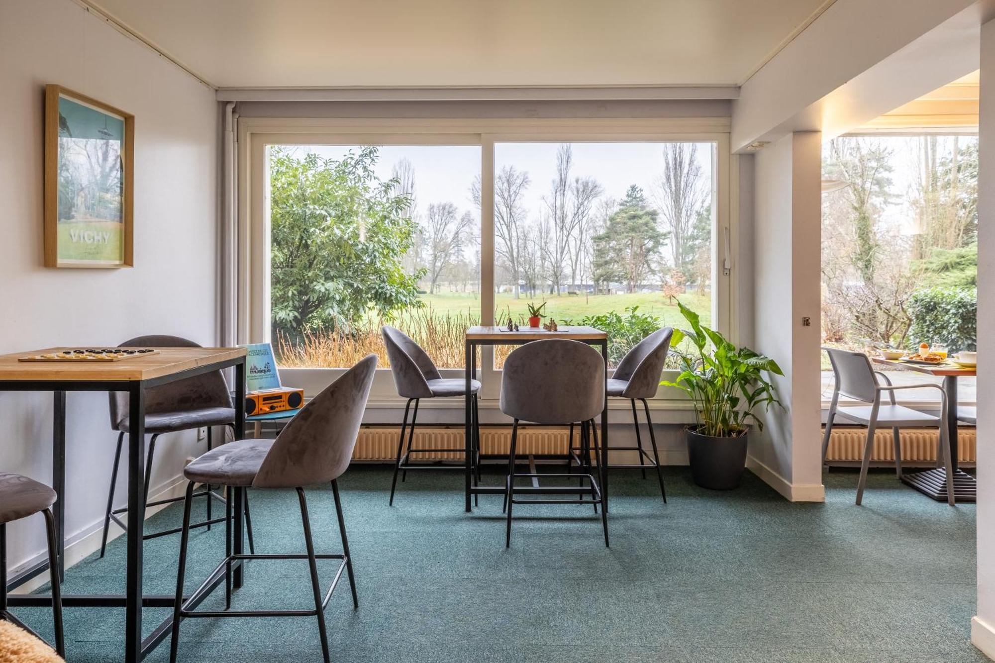 Brit Hotel Le Parc Vichy Bellerive-sur-Allier Exterior photo