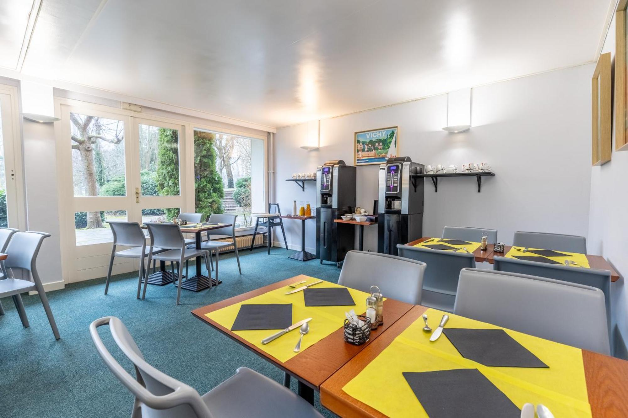 Brit Hotel Le Parc Vichy Bellerive-sur-Allier Exterior photo